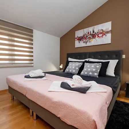 Malu Sunset Apartment Zadar