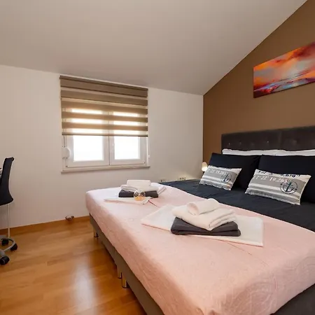 Apartment Malu Sunset Zadar